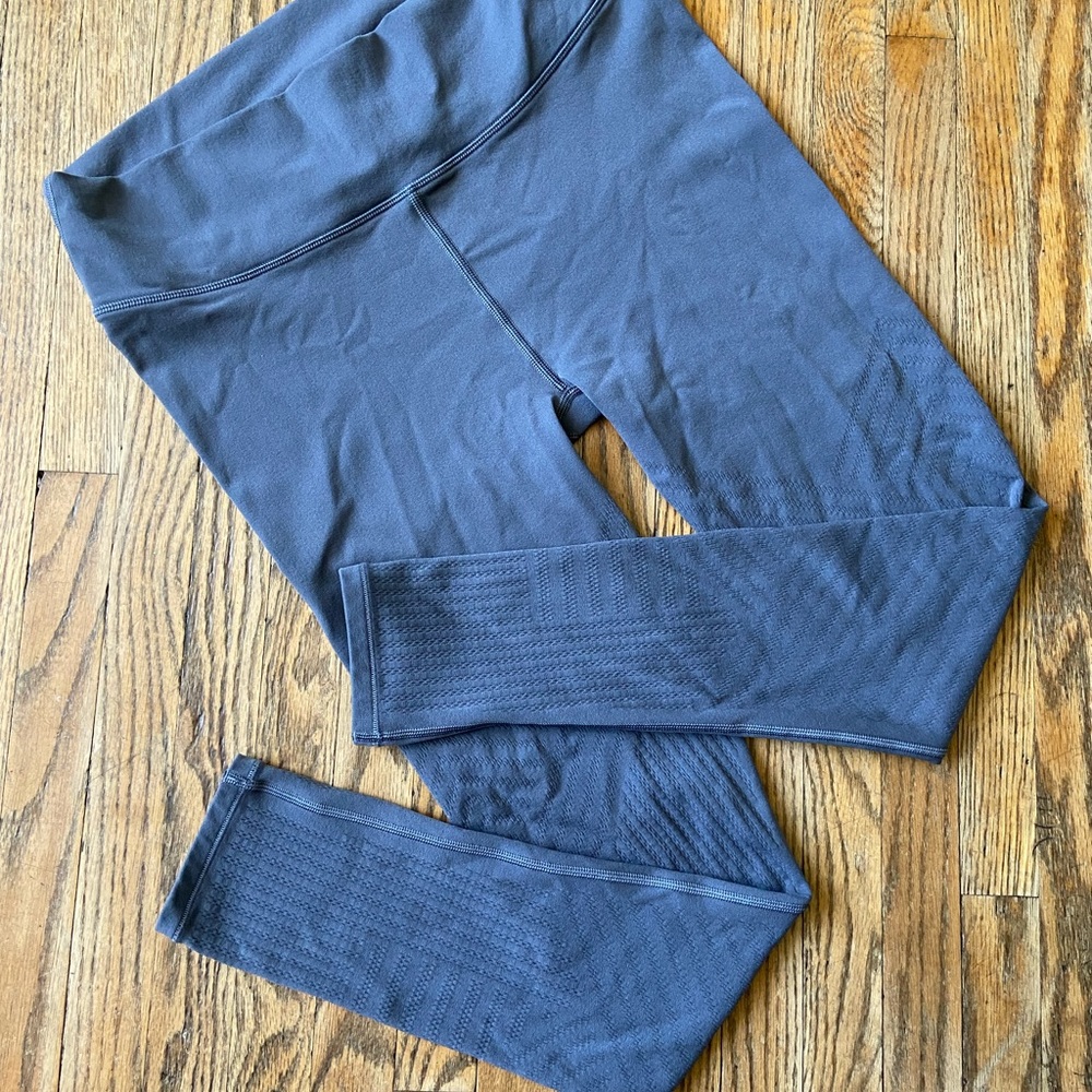 Reveal tight *mesh stripe size 12
